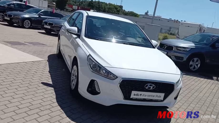 2018' Hyundai i30 photo #2