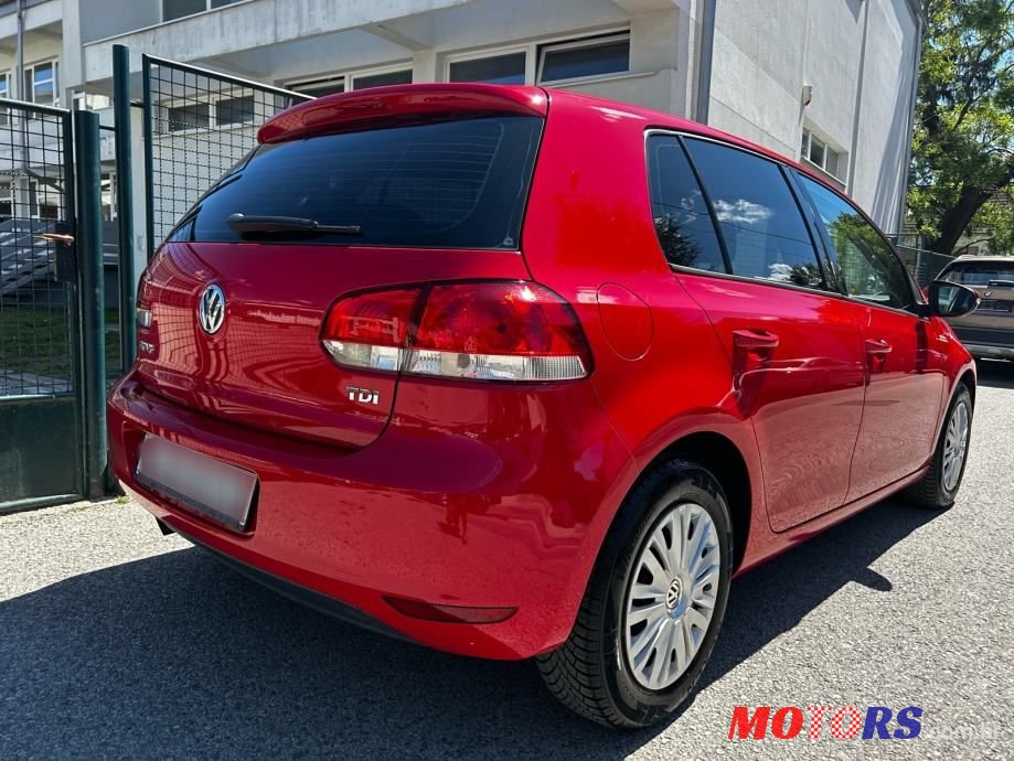 2010' Volkswagen Golf VI 1,6 Tdi photo #2