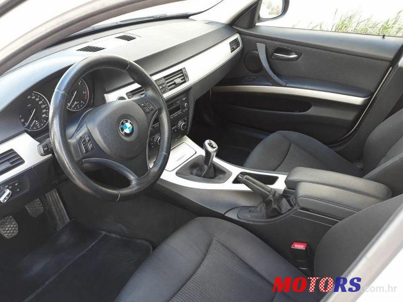 2010' BMW Serija 3 318D photo #1