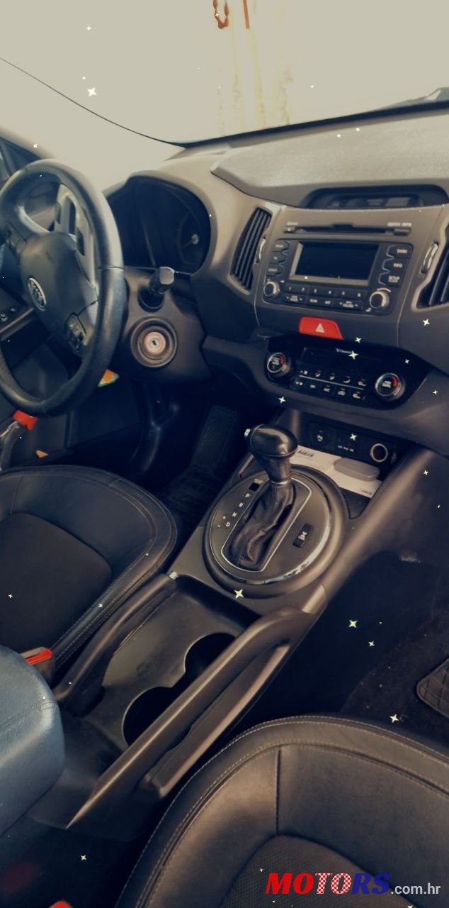 2010' Kia Sportage 2.o CRDI  4wd photo #2