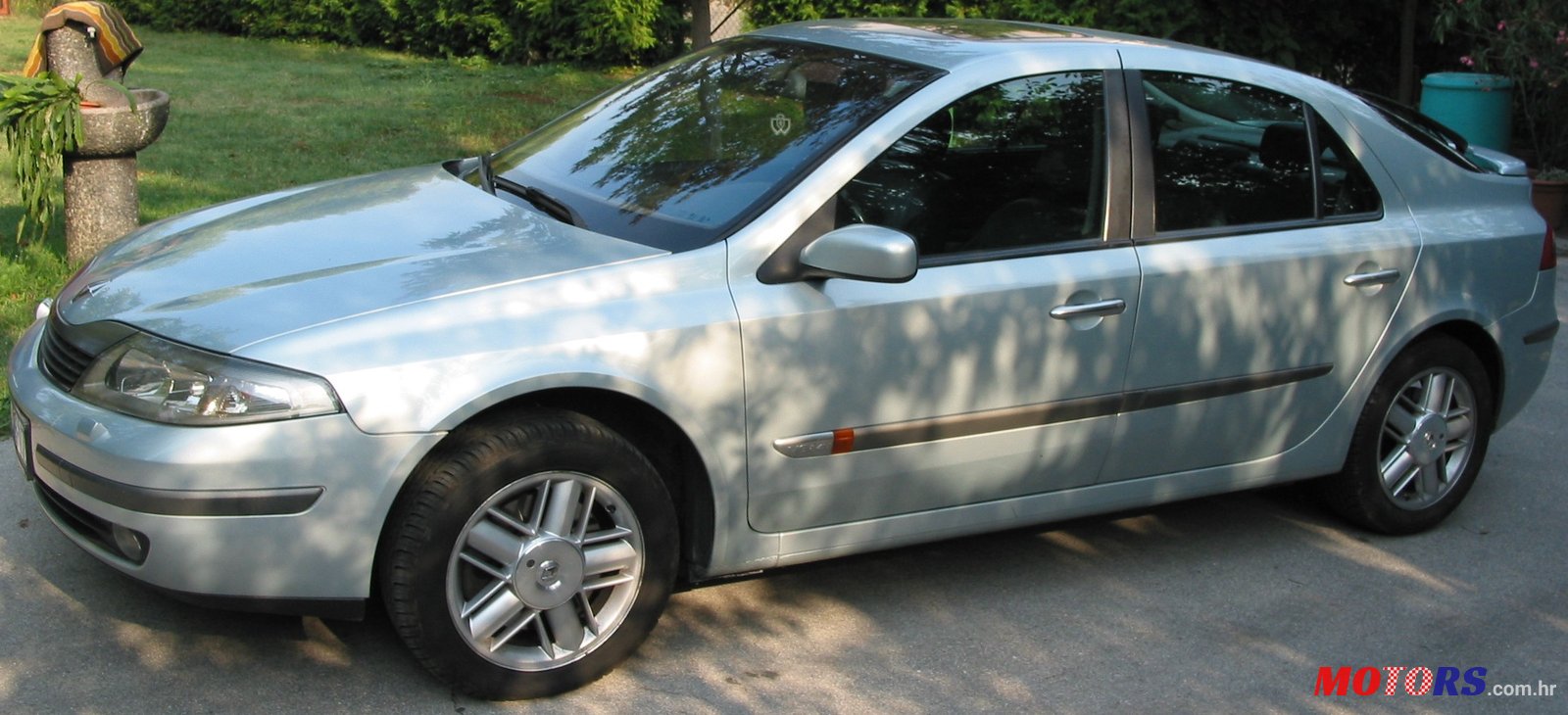 2001' Renault Laguna photo #1