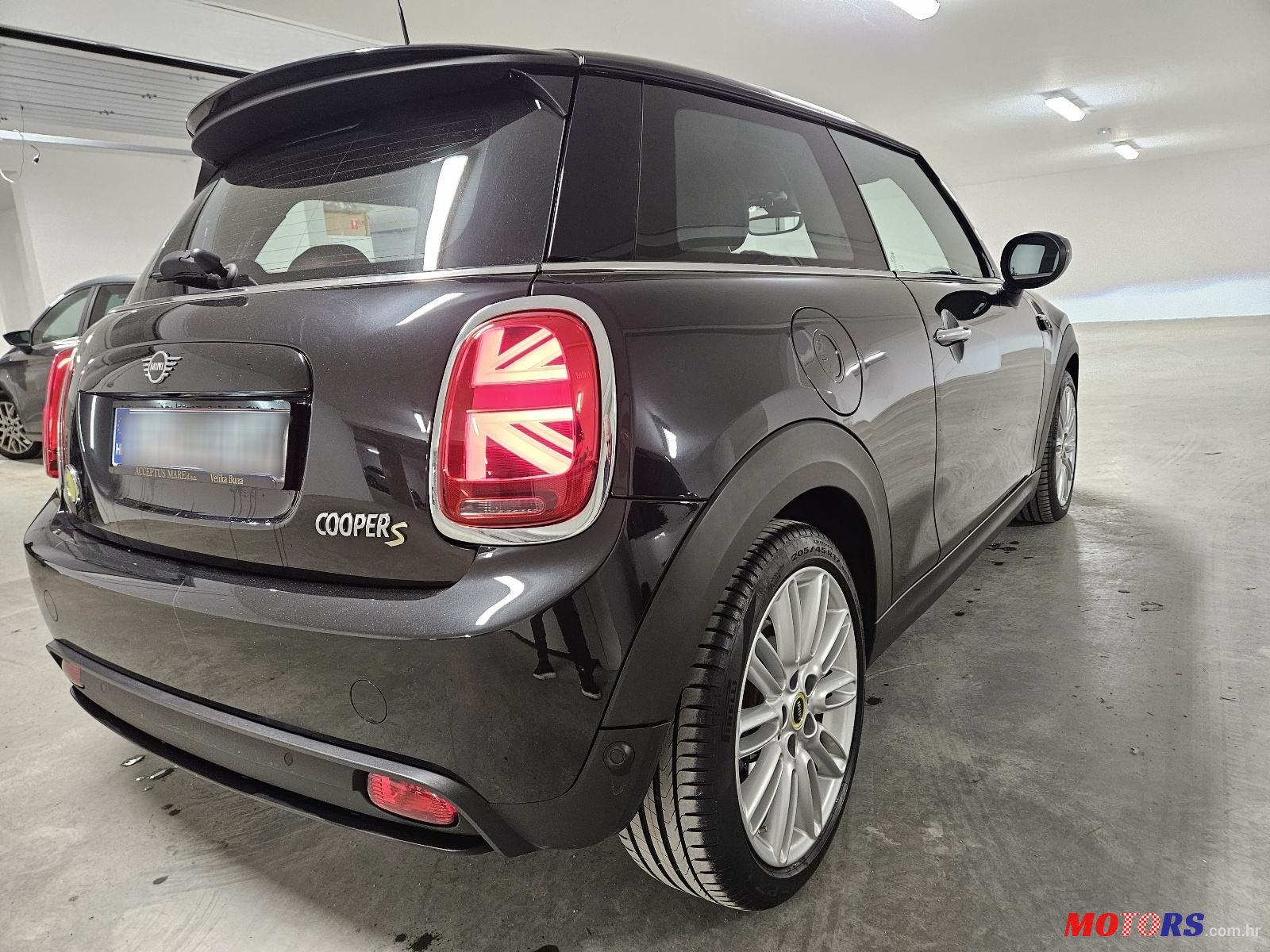 2022' MINI Cooper 1 photo #6