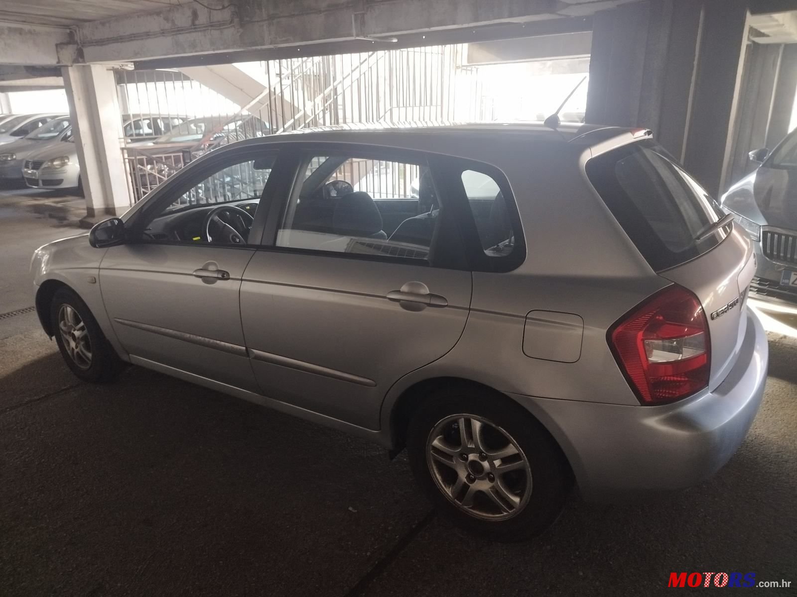 2005' Kia Cerato 1,5 Crdi Lx photo #2