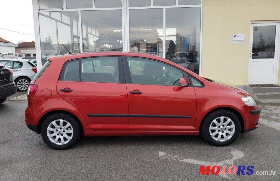 2007' Volkswagen Golf Plus 2,0 Tdi photo #1