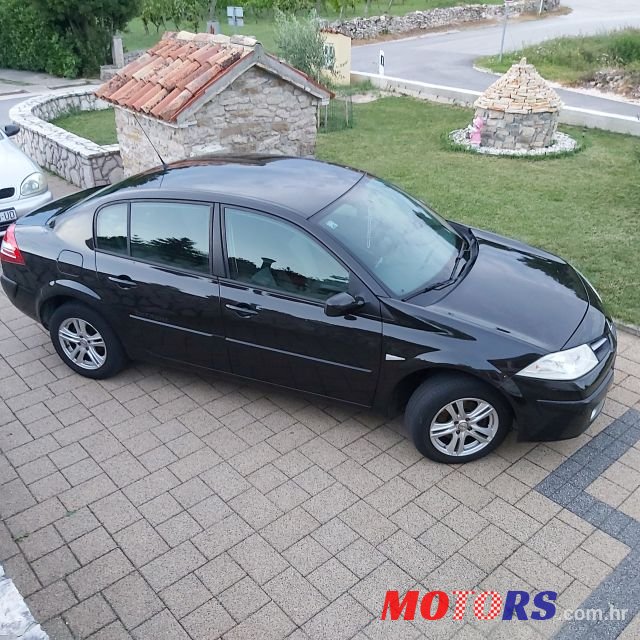 2009' Renault photo #1