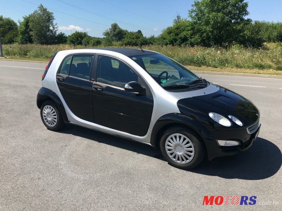 2004' Smart Forfour photo #1