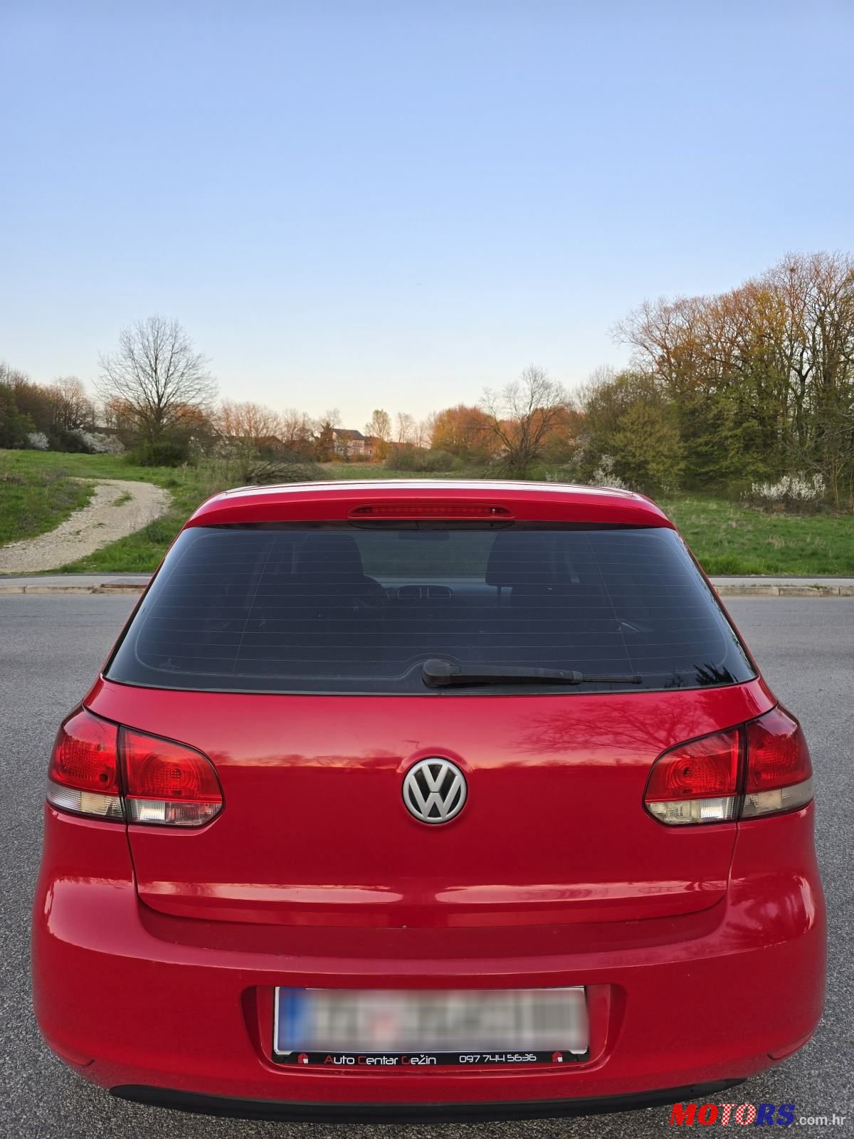 2009' Volkswagen Golf VI 1,6 Tdi photo #4