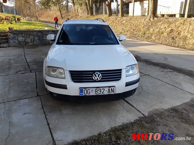 2004' Volkswagen Passat B5 photo #3