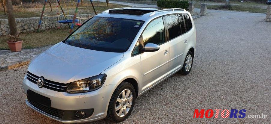 2011' Volkswagen Touran 1,6 Tdi photo #1