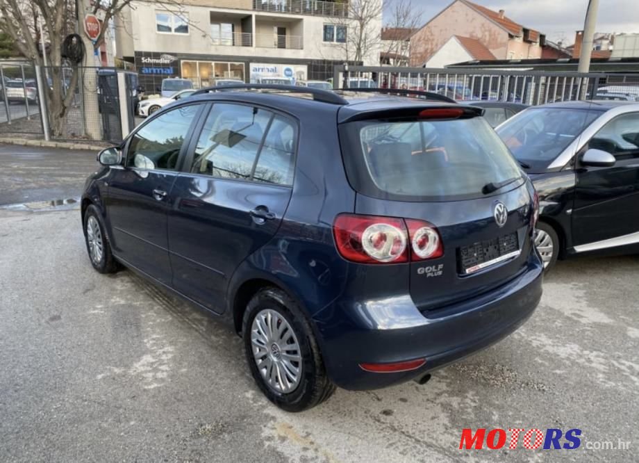 2011' Volkswagen Golf Plus 1,6 Tdi photo #2