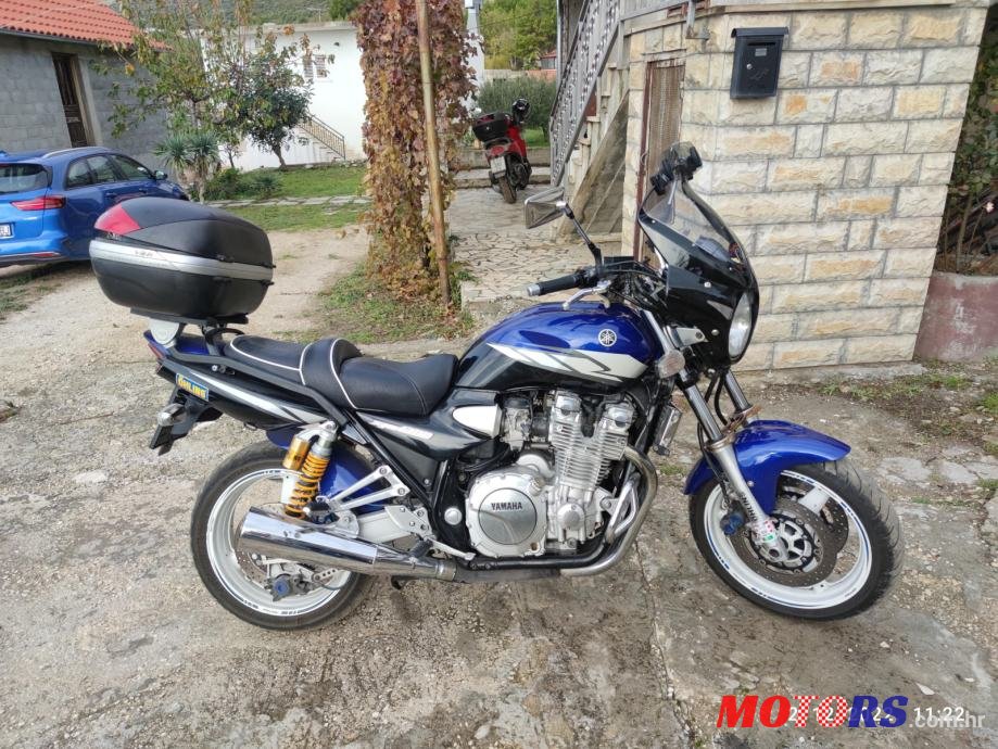 2004' Yamaha xjr 1300 photo #1