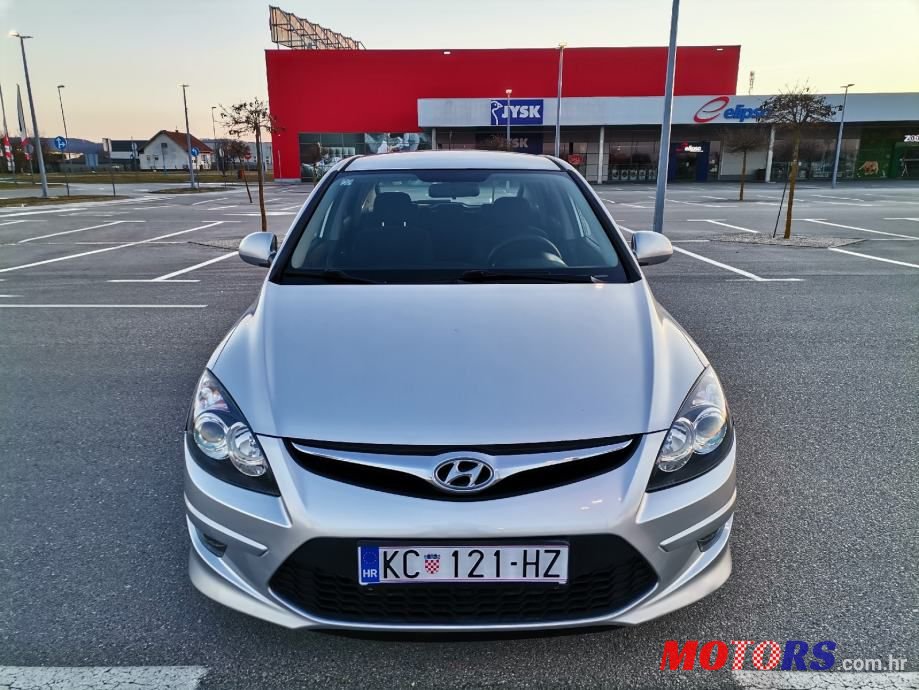 2011' Hyundai i30 1,6 Crdi photo #2