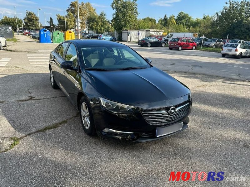 2018' Opel Insignia 1,5 photo #1