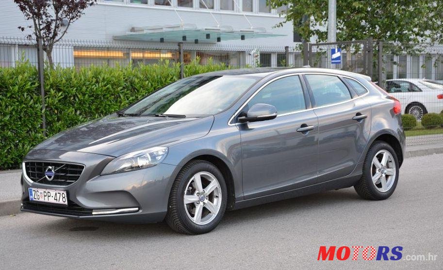 2014' Volvo V40 D2 photo #1