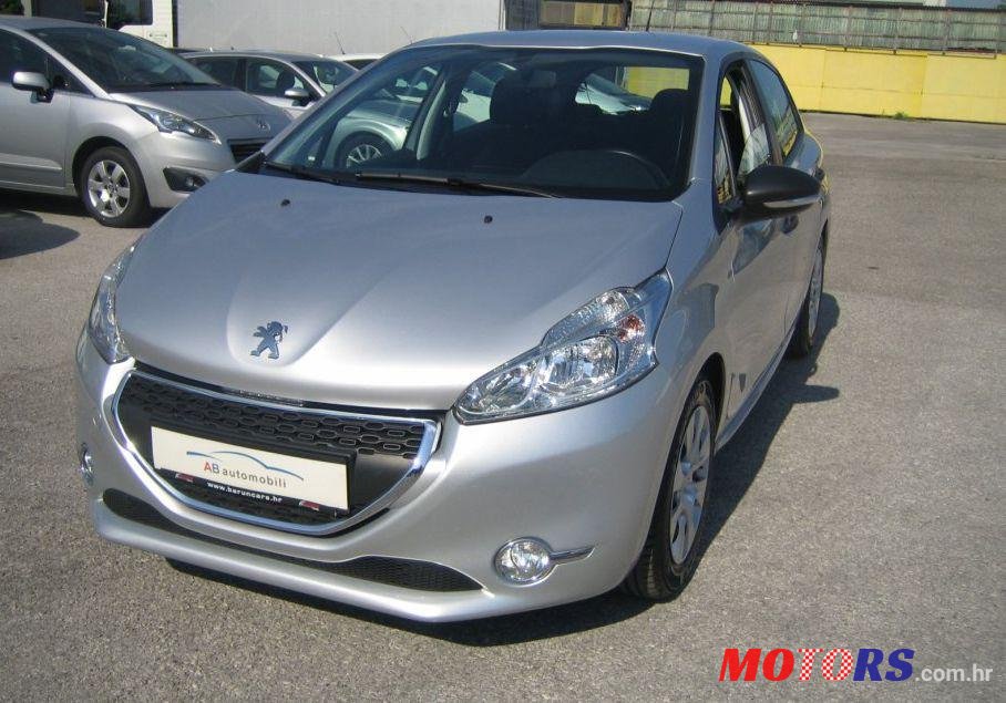 2014' Peugeot 208 1,4 Hdi photo #2