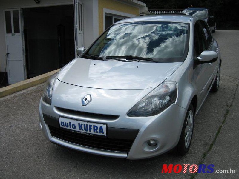 2009' Renault Clio 1,2 16V photo #1