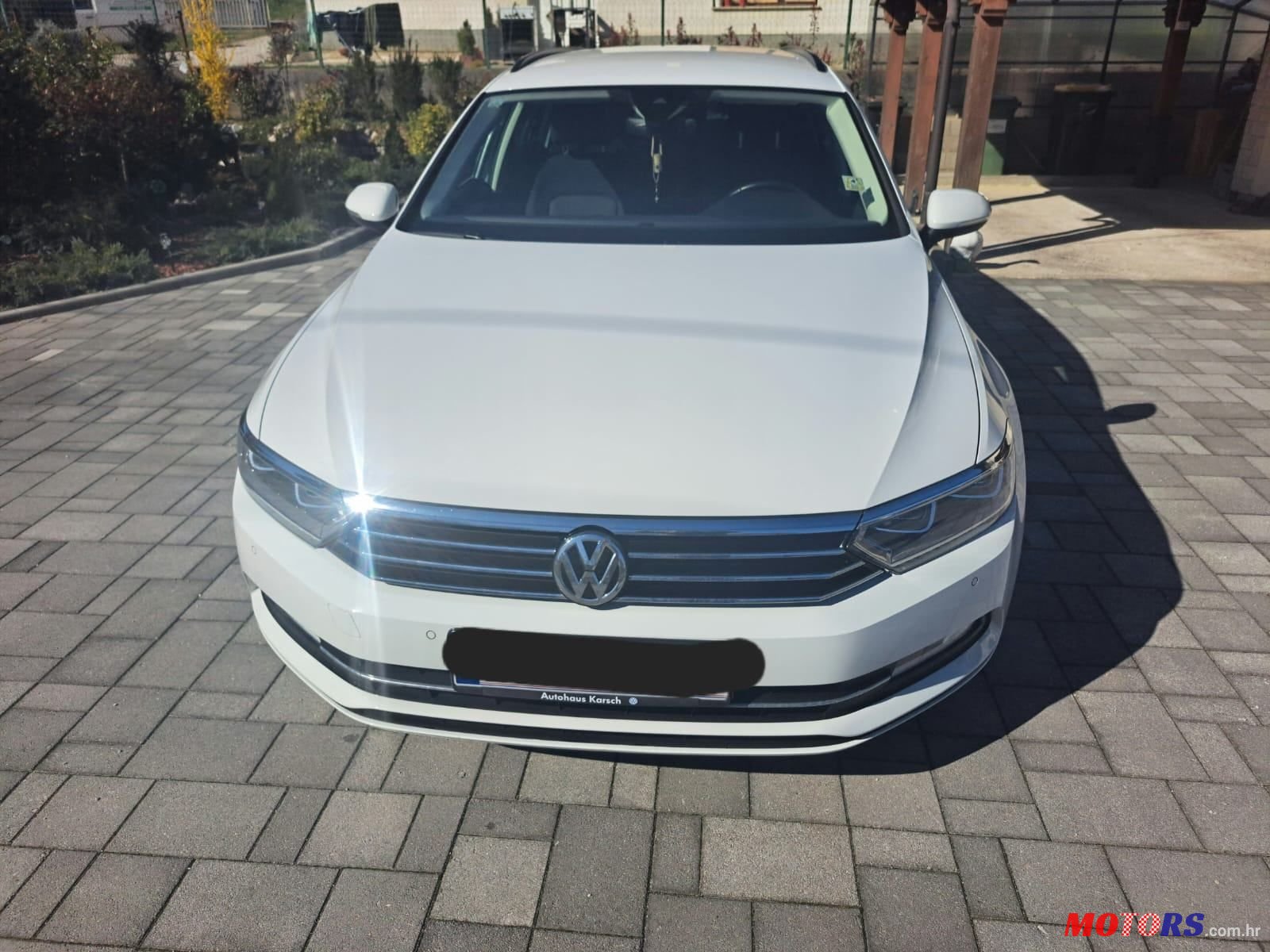 2019' Volkswagen Passat Variant photo #1