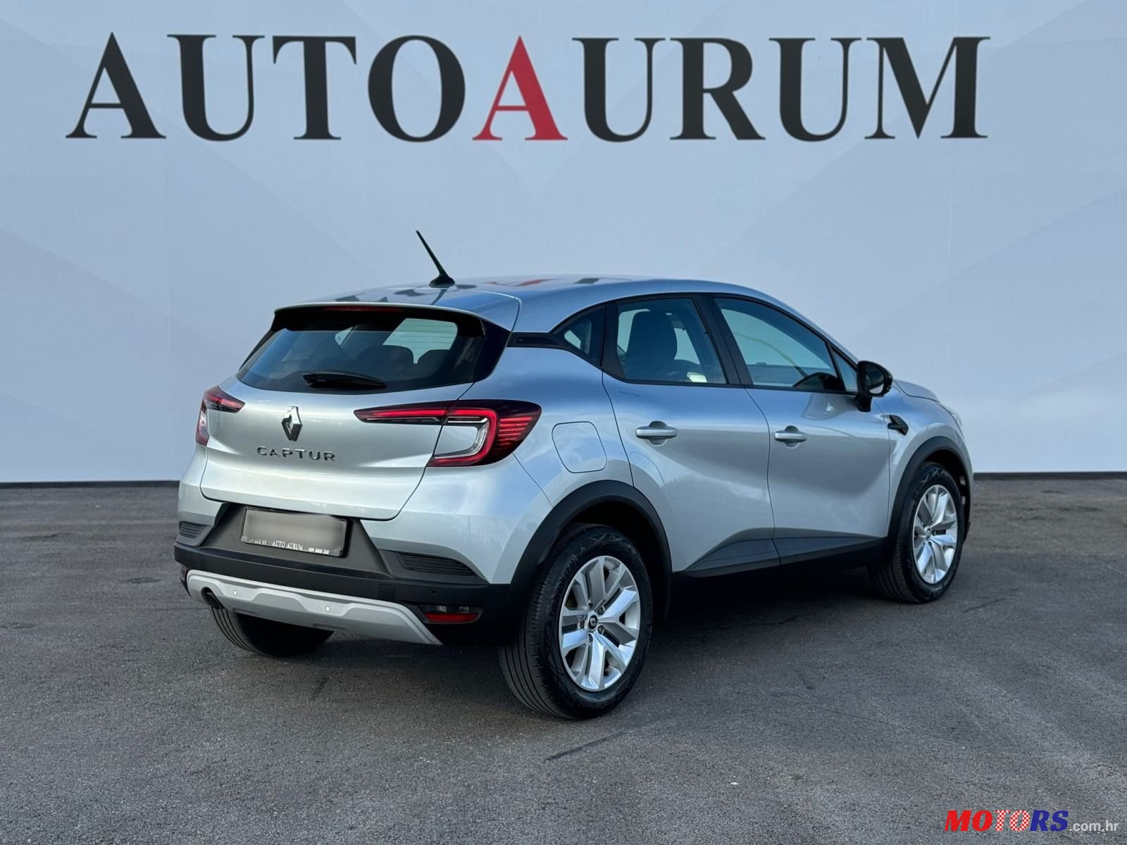 2021' Renault Captur Tce photo #5