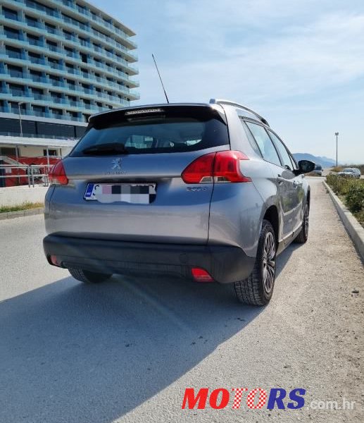 2014' Peugeot 2008 1,2 photo #3