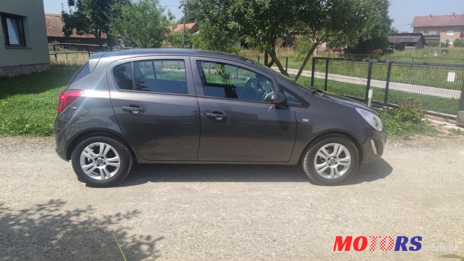 2011' Opel Corsa photo #4