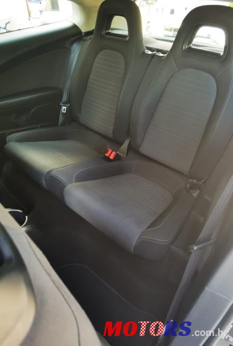 2011' Volkswagen Scirocco 2,0 Tdi photo #2