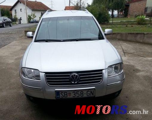 2003' Volkswagen Passat Variant photo #1