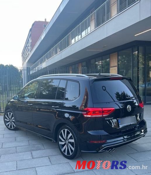 2017' Volkswagen Touran 2,0 Tdi photo #3