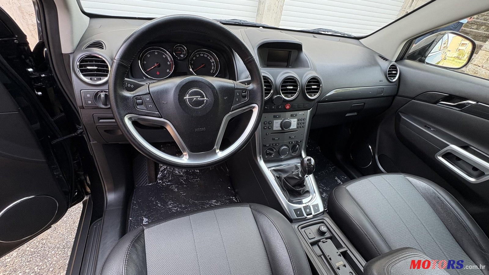 2011' Opel Antara AWD 2,2 CDTI; 4x4 photo #3