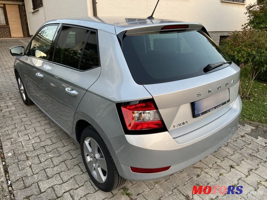 2020' Skoda Fabia 1,0 photo #2
