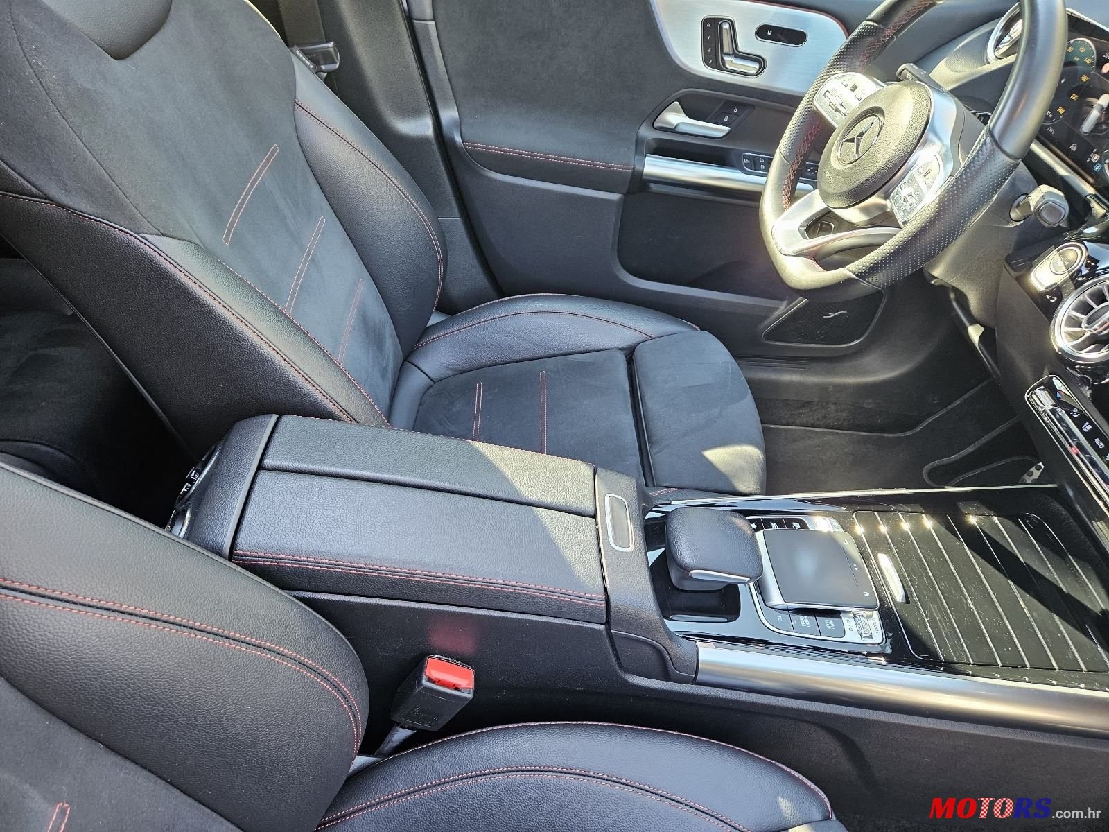 2019' Mercedes-Benz B-Klasa 200 D photo #4