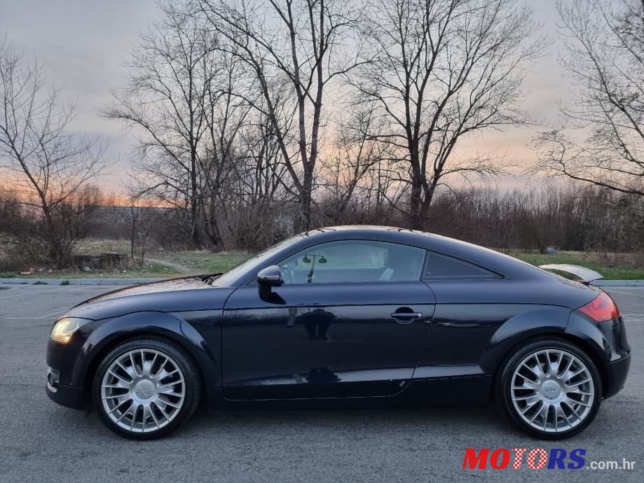 2010' Audi TT photo #2