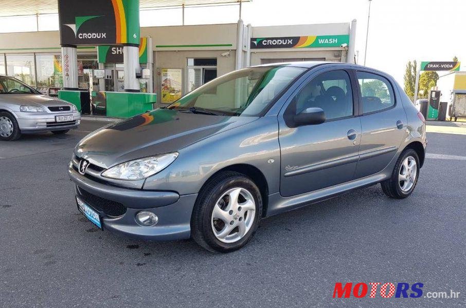 2006' Peugeot 206 206 1,4 Hdi photo #2