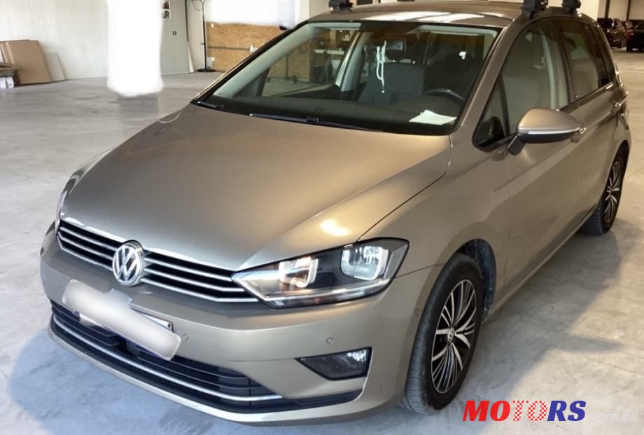 2016' Volkswagen Golf Sportsvan photo #3