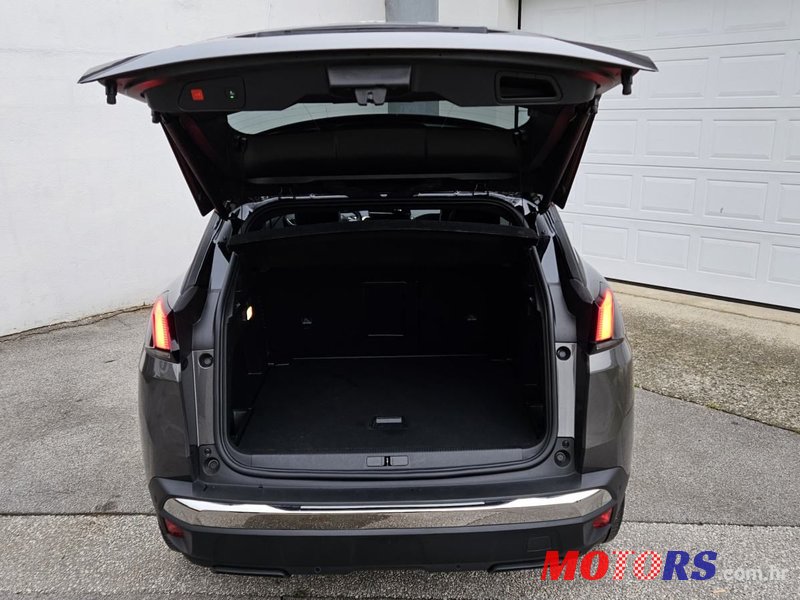 2023' Peugeot 3008 1,2 photo #4