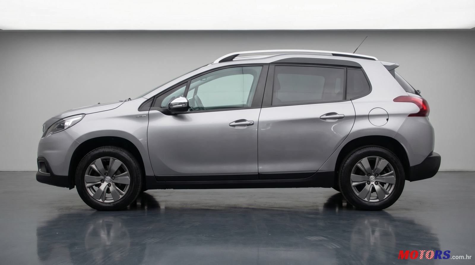 2018' Peugeot 2008 1,2 Puretech photo #5
