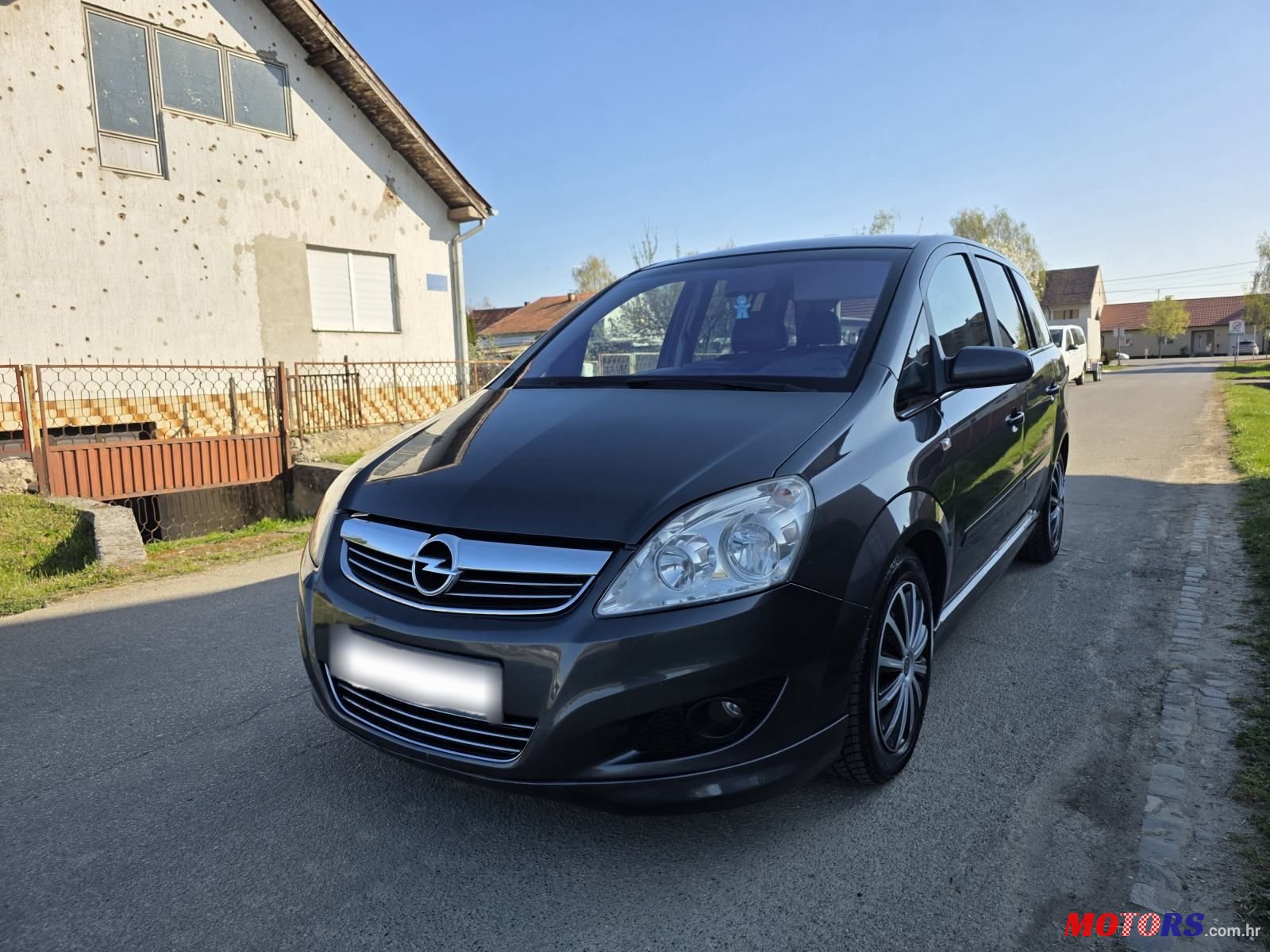 2010' Opel Zafira 1,9 Cdti photo #2