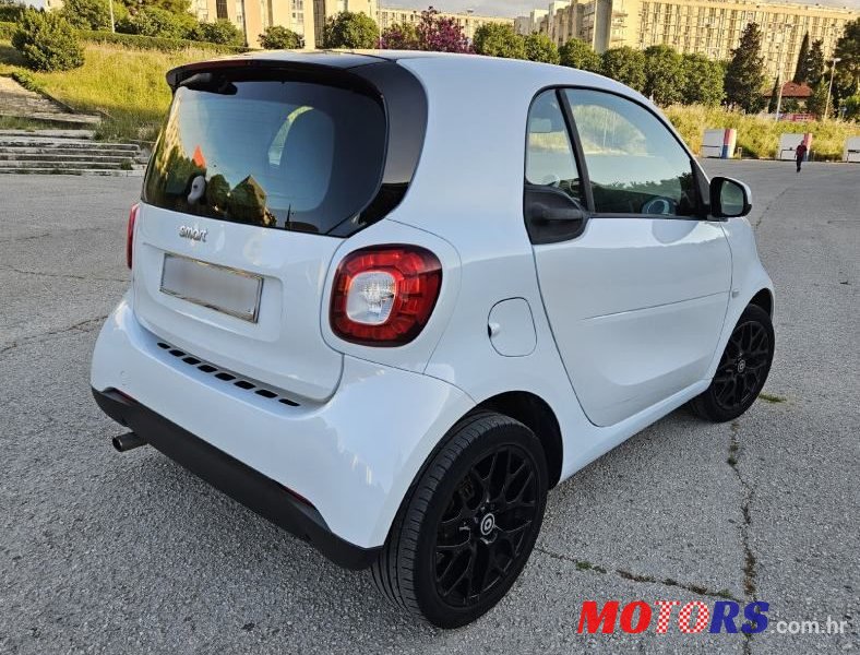 2015' Smart Fortwo photo #3