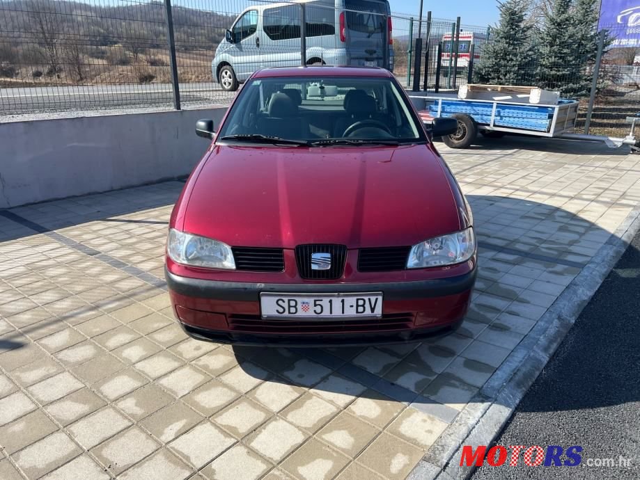 2001' SEAT Ibiza 1,0 photo #2