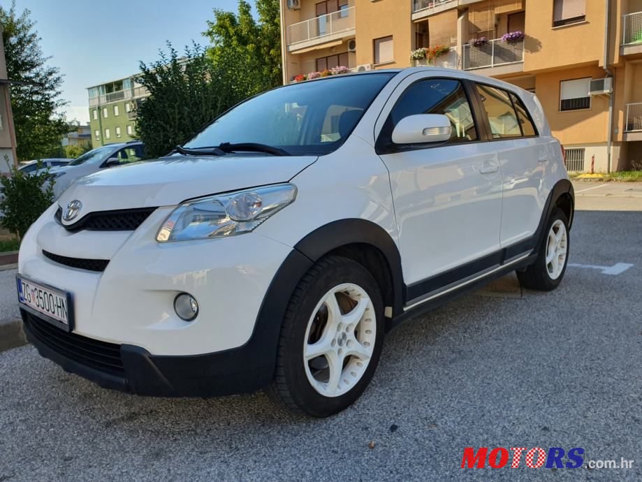 2009' Toyota Urban Cruiser Awd photo #1