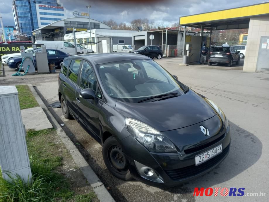 2011' Renault Grand Scenic 1,5 Dci photo #1