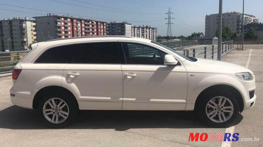 2009' Audi Q7 photo #4