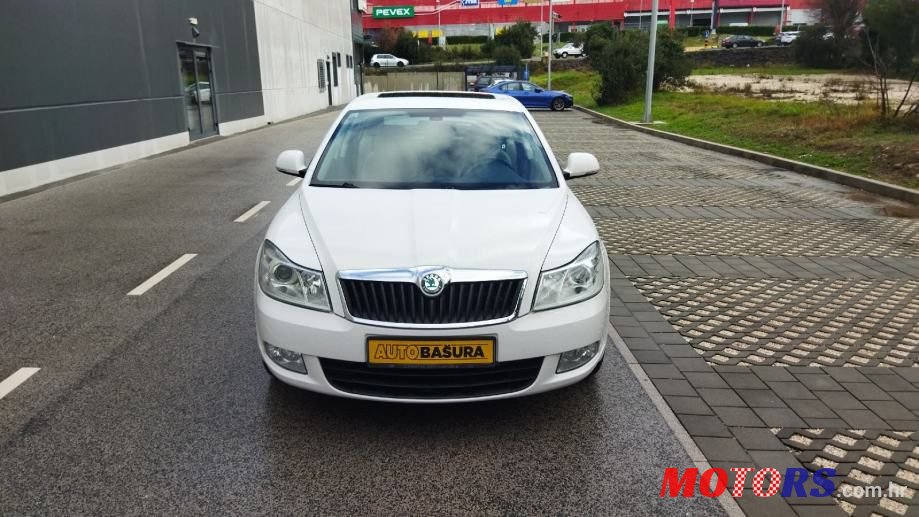 2012' Skoda Octavia photo #2