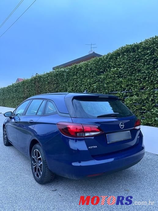 2017' Opel Astra 1.6 Cdti photo #1