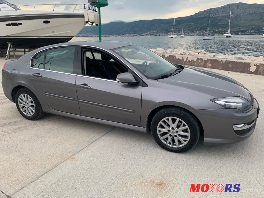 2015' Renault Laguna photo #4