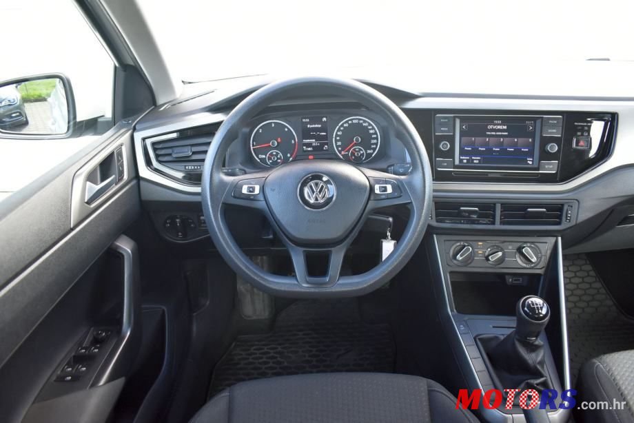 2020' Volkswagen Polo photo #4