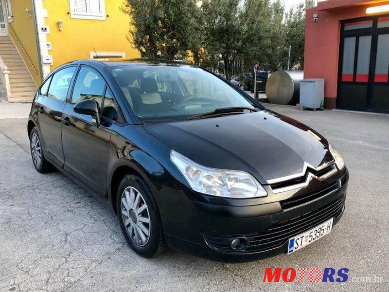 2006' Citroen C4 1,6 Hdi 16V photo #1