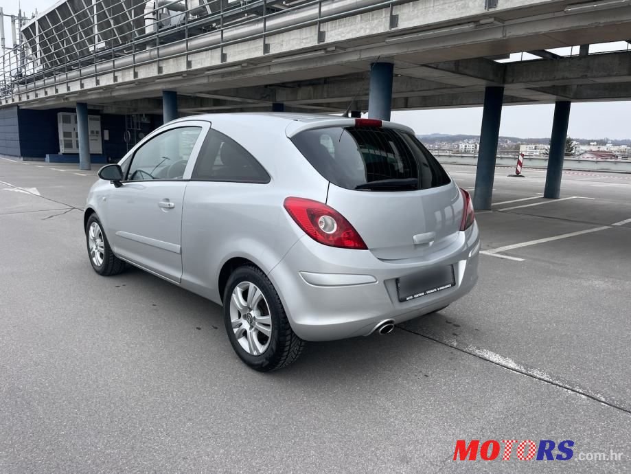 2011' Opel Corsa photo #4
