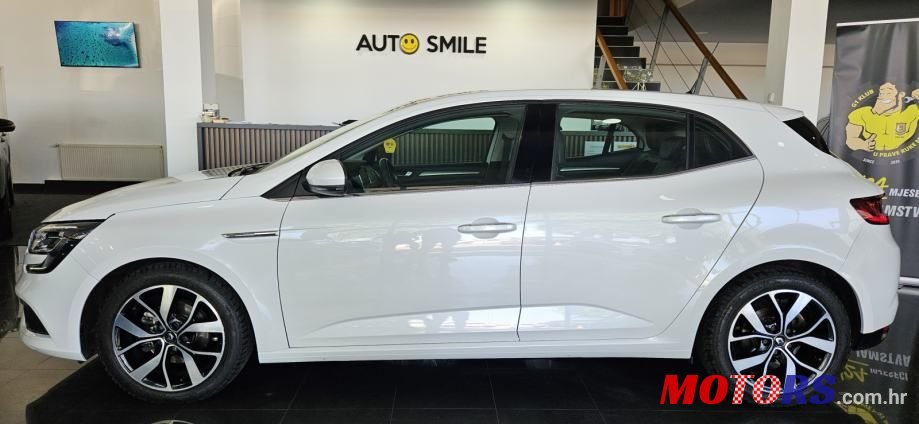 2020' Renault Megane Blue Dci 115 photo #2