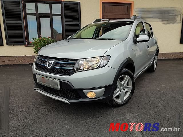2014' Dacia Sandero photo #1
