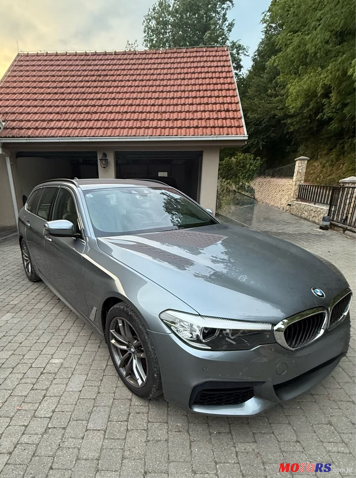 2018' BMW Serija 5 Touring 520D photo #1